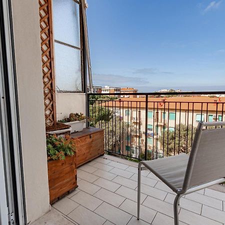 Appartement Luxury House Near Train Station à Livourne Extérieur photo