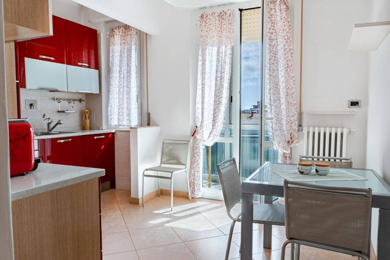 Appartement Luxury House Near Train Station à Livourne Extérieur photo
